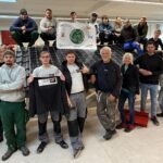 5_Solarcamp2025_Gruppenbild auf dem Dach - zugeschnitten